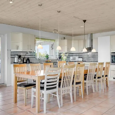 Beach Front Home In Jaegerspris With Wifi