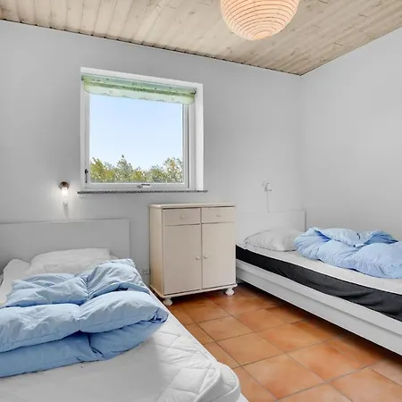 Σπίτι διακοπών Beach Front Home In Jaegerspris With Wifi Jægerspris