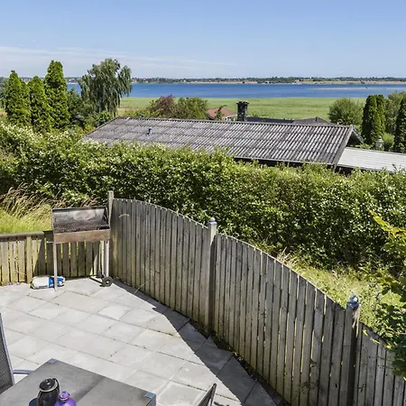 Beach Front Home In Jaegerspris With Wifi Jægerspris